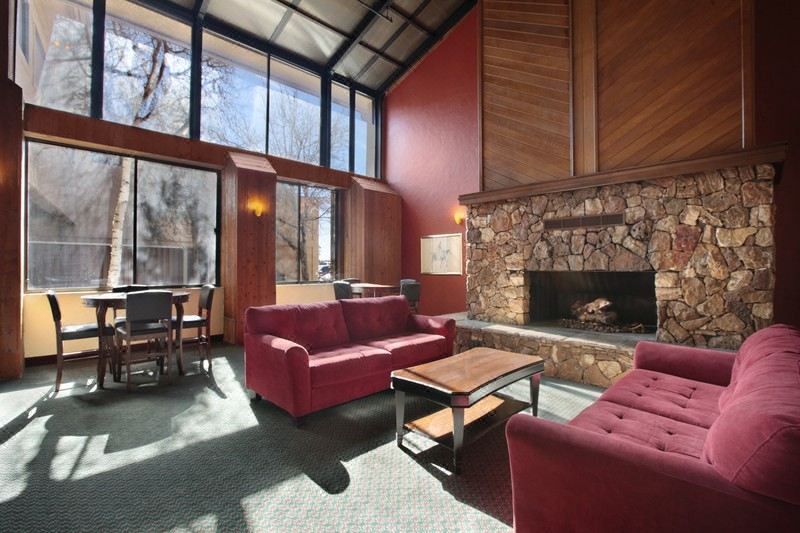 Photo of Livingroom in Flagstaff