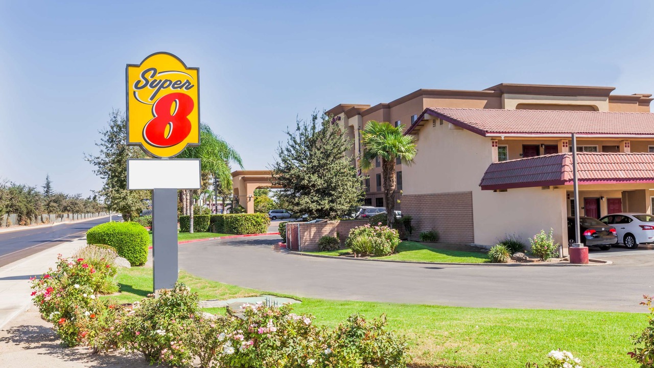 Photo of Buildings in Visalia