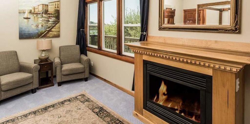 Photo of Livingroom in Jenner