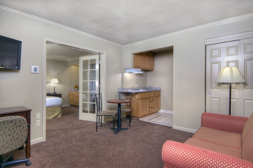 Photo of Livingroom in Davis