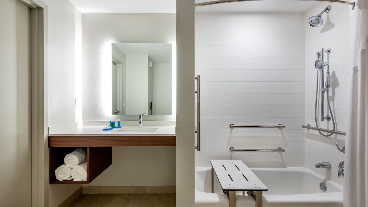 Photo of Bathroom in Lyon Street