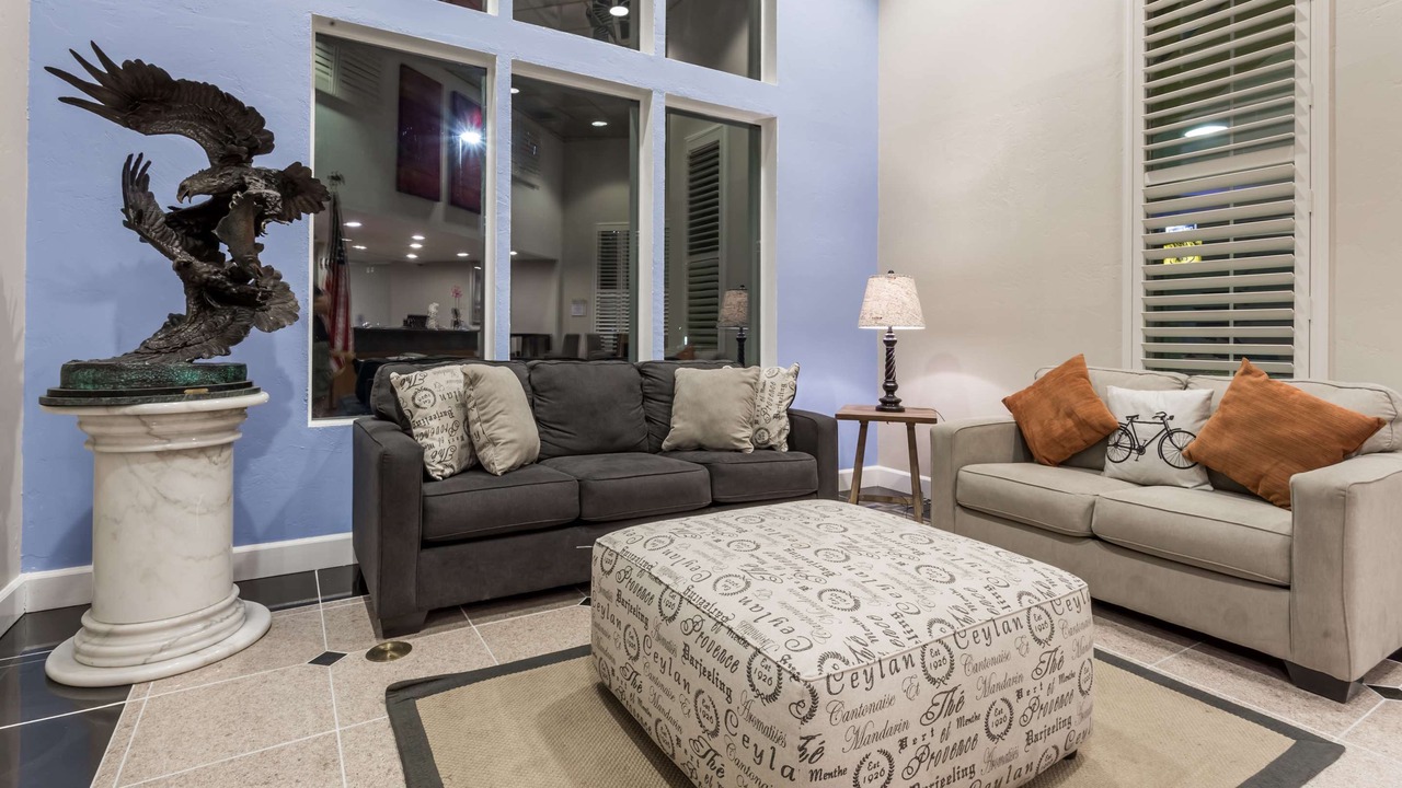Photo of Livingroom in Davis