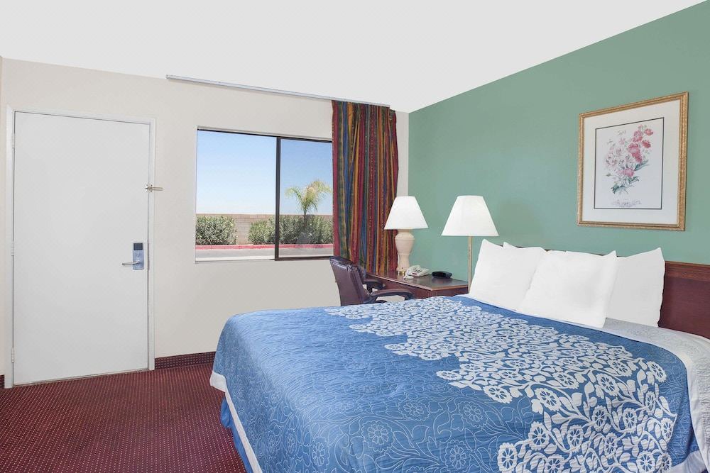 Photo of Bedroom in Lost Hills