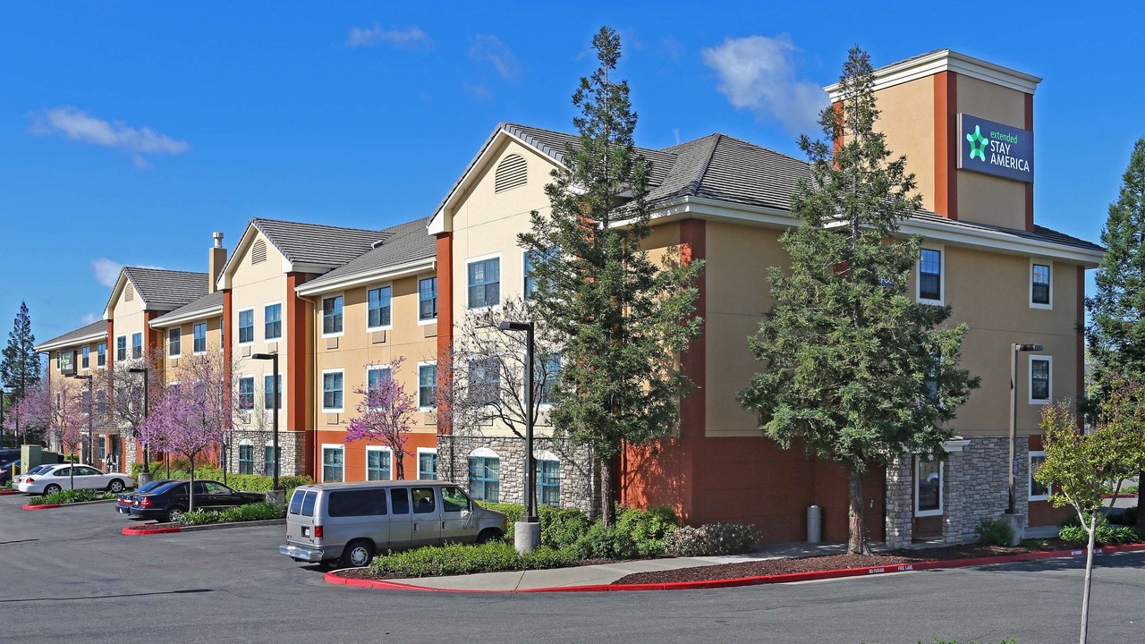 Photo of Buildings in Folsom Road