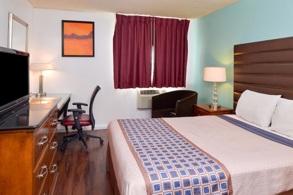 Photo of Bedroom in Delano