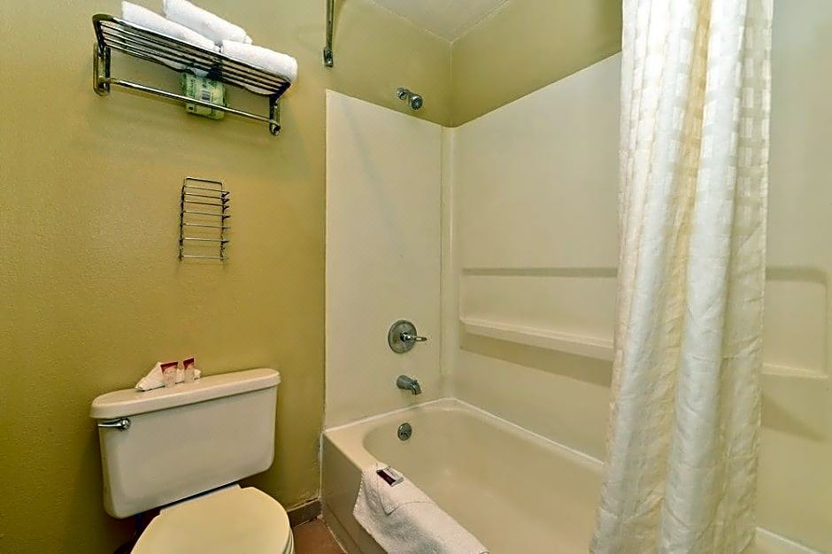 Photo of Bathroom in Delano