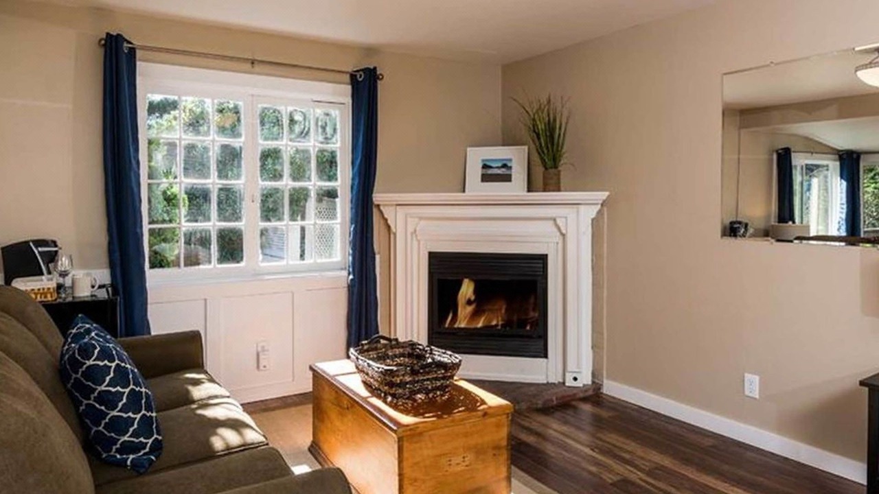 Photo of Livingroom in Jenner