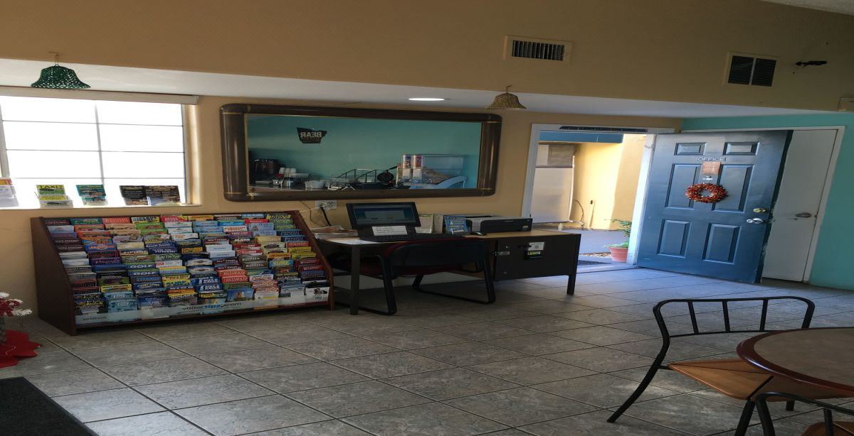 Photo of Livingroom in Midway District