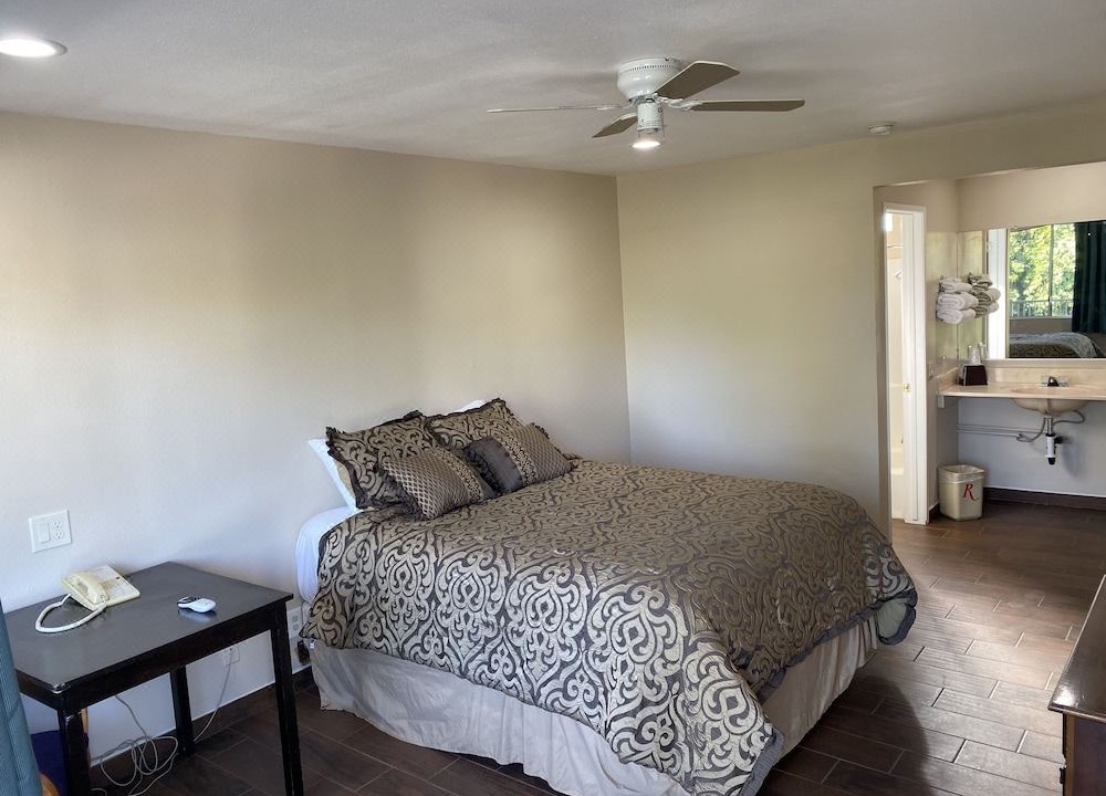 Photo of Bedroom in Hemet