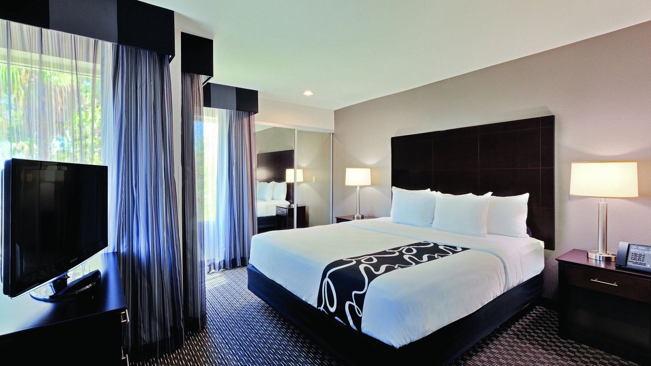 Photo of Bedroom in Anaheim Resort