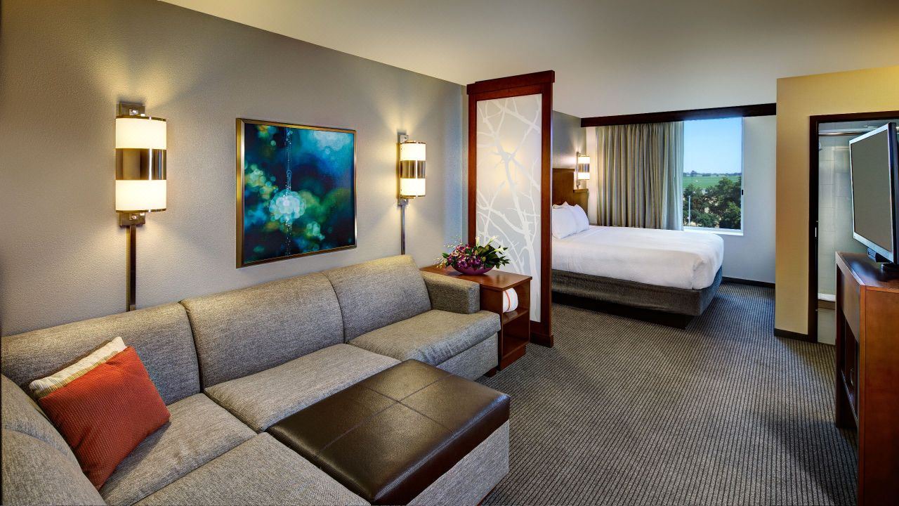 Photo of Livingroom in Davis