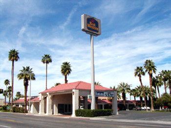Photo of Buildings in Blythe