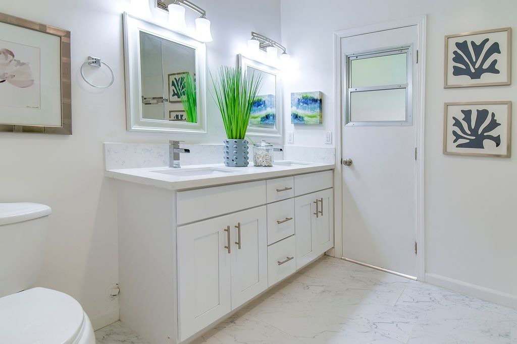 Photo of Bathroom in Melrose