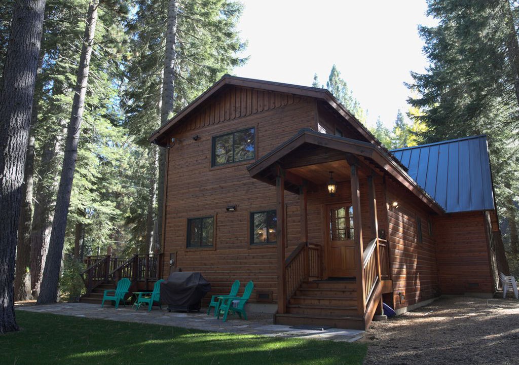 Photo of Buildings in Tahoe Pines