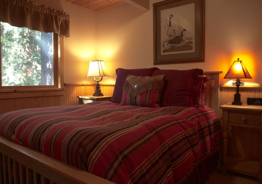 Photo of Bedroom in Tahoe Pines