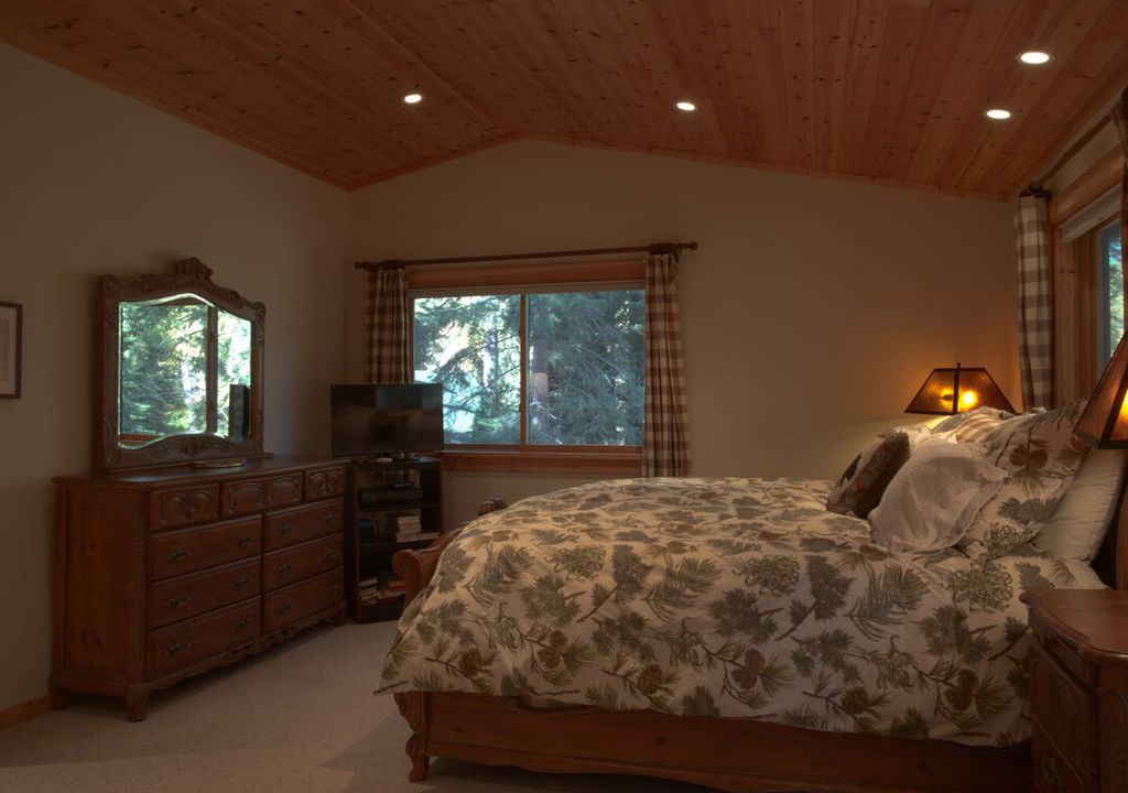 Photo of Bedroom in Tahoe Pines