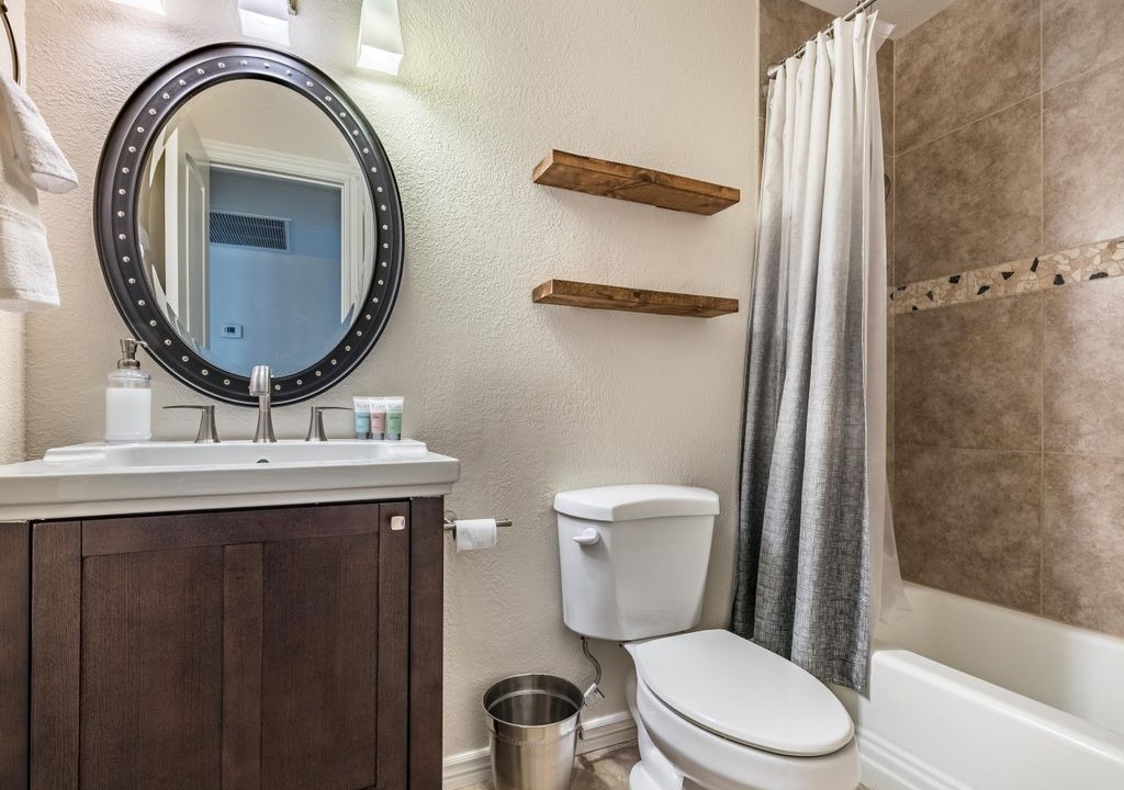 Photo of Bathroom in Parkcrest