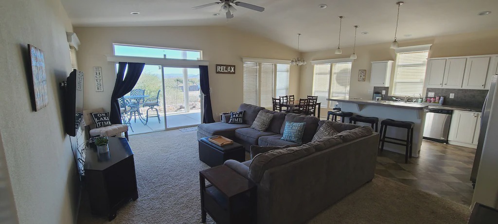 Photo of Livingroom in Havasu Lake