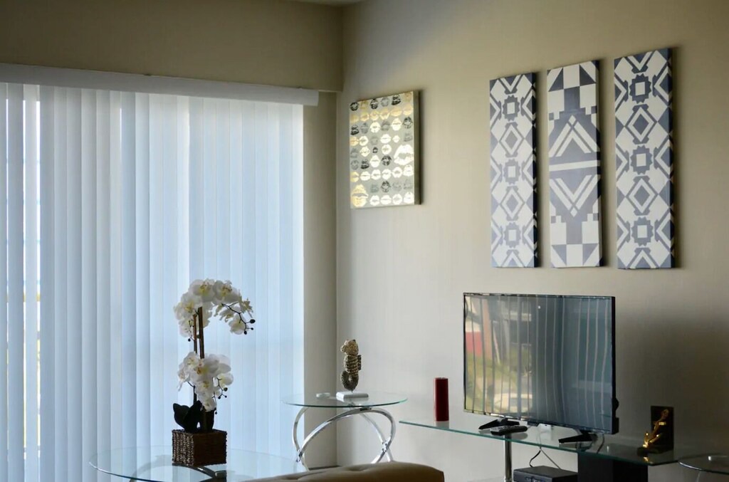 Photo of Livingroom in Marina del Rey