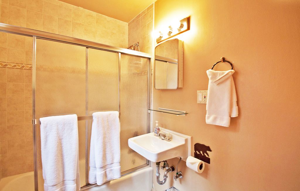 Photo of Bathroom in Sunnyside