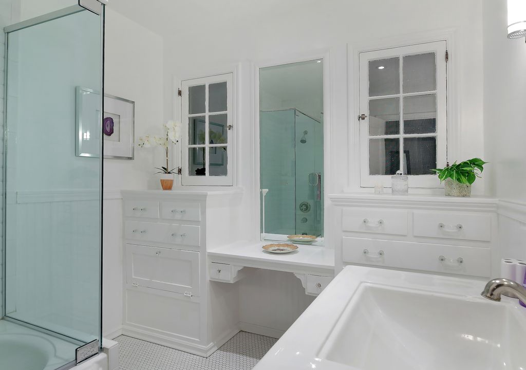Photo of Bathroom in Melrose