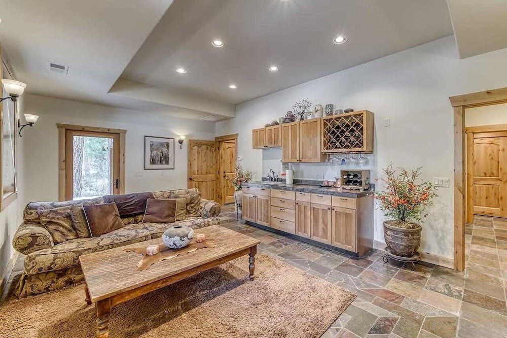 Photo of Livingroom in Whitehawk