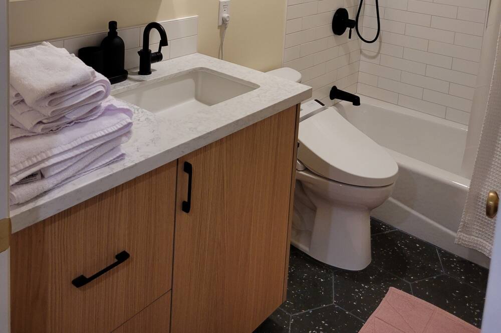 Photo of Bathroom in Clarendon Heights