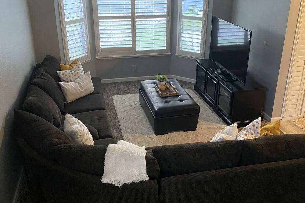 Photo of Livingroom in Roseville