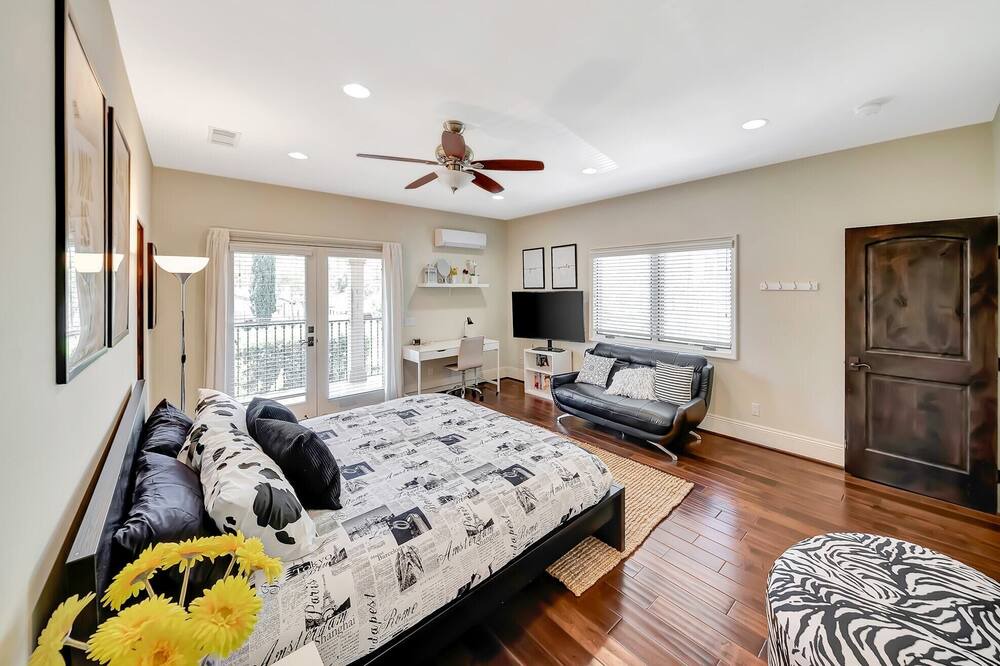 Photo of Outdoor in Tarzana