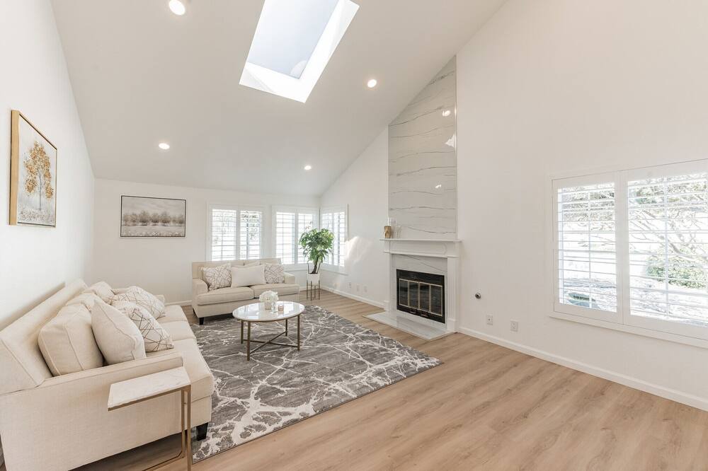 Photo of Livingroom in Rancho Bernardo