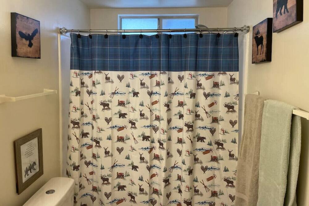 Photo of Bathroom in Wrightwood