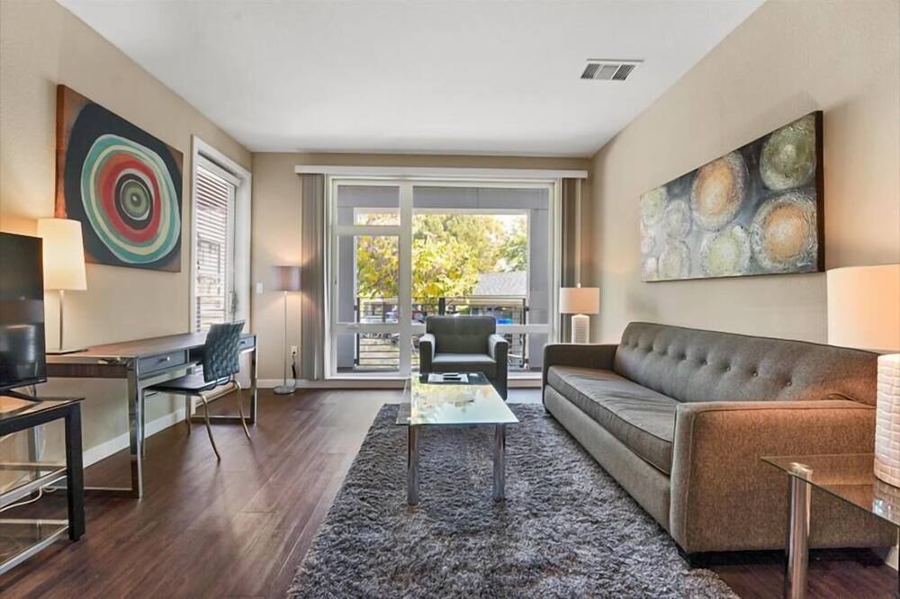 Photo of Bedroom in Mountain View