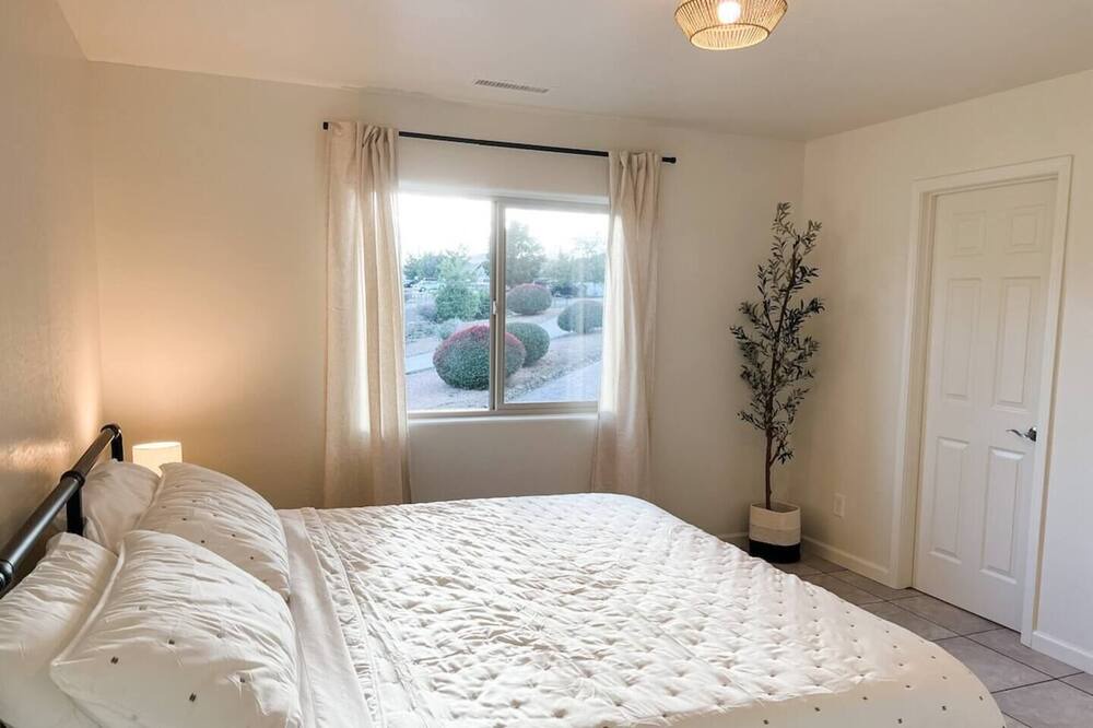 Photo of Bedroom in Prescott Valley Units