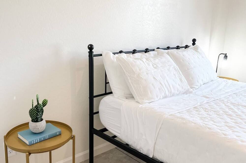 Photo of Bedroom in Prescott Valley Units