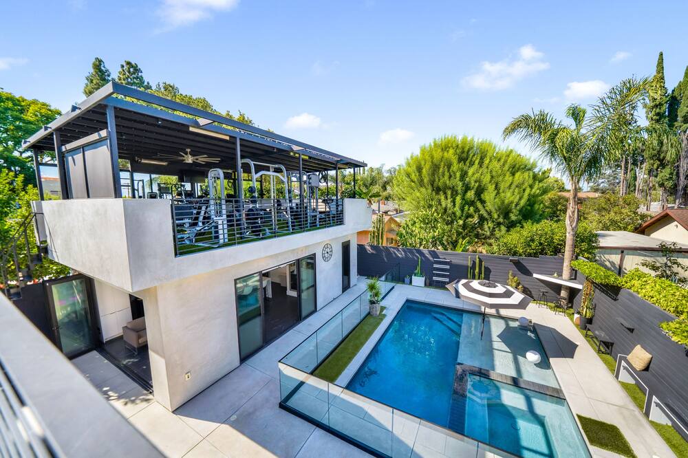 Photo of Outdoor in Tarzana