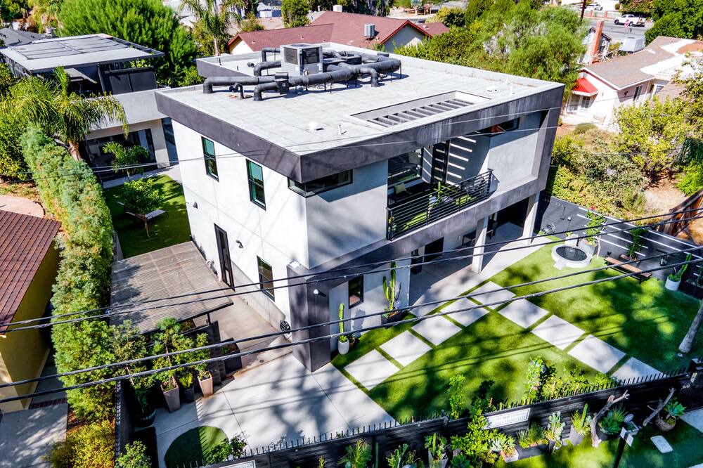 Photo of Outdoor in Tarzana