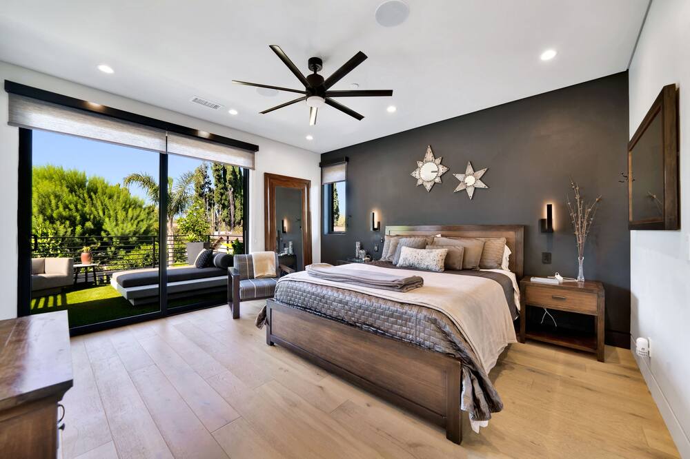 Photo of Bedroom in Tarzana