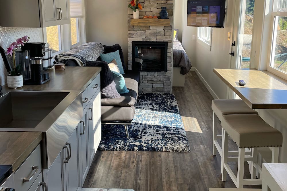 Photo of Livingroom in McKinleyville