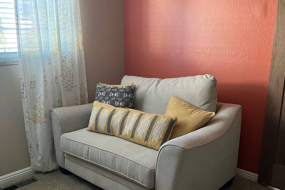 Photo of Bedroom in Antioch