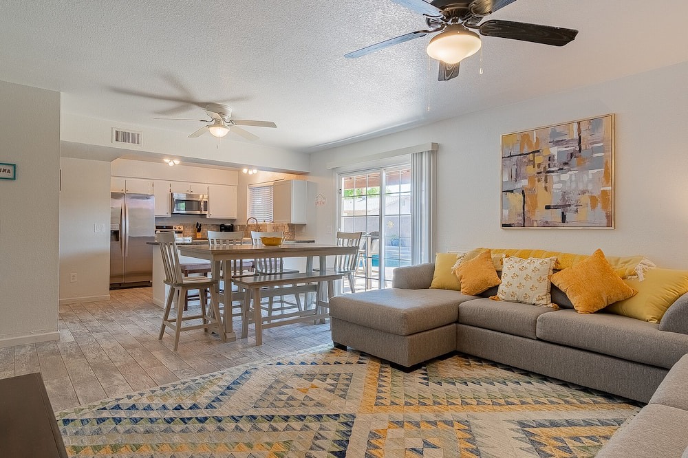 Photo of Livingroom in Yuma