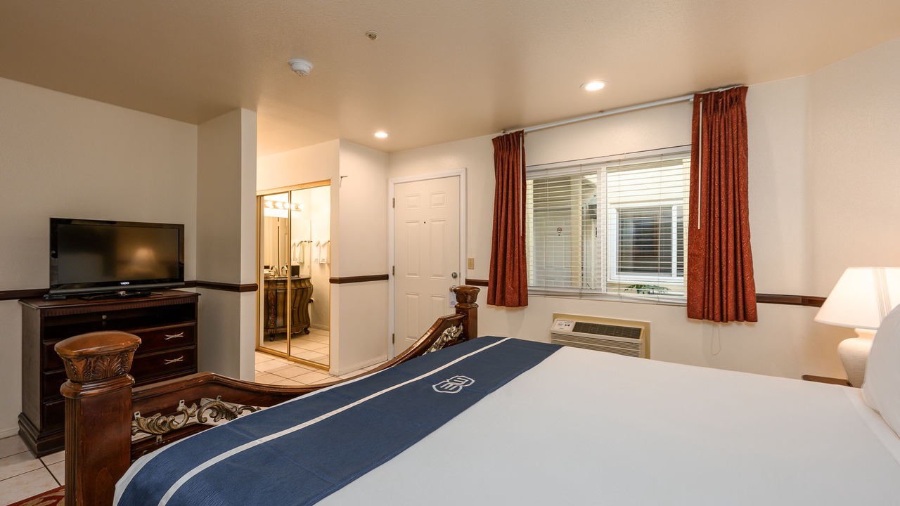 Photo of Bedroom in Avalon