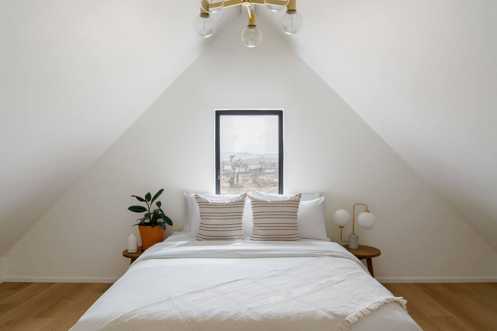 Photo of Bedroom in Yucca Valley