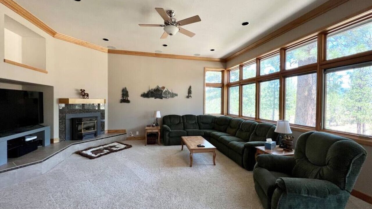 Photo of Livingroom in Gold Mountain