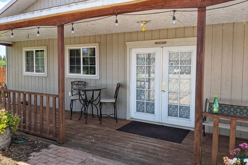 Photo of Patio Balcony in Glenn County