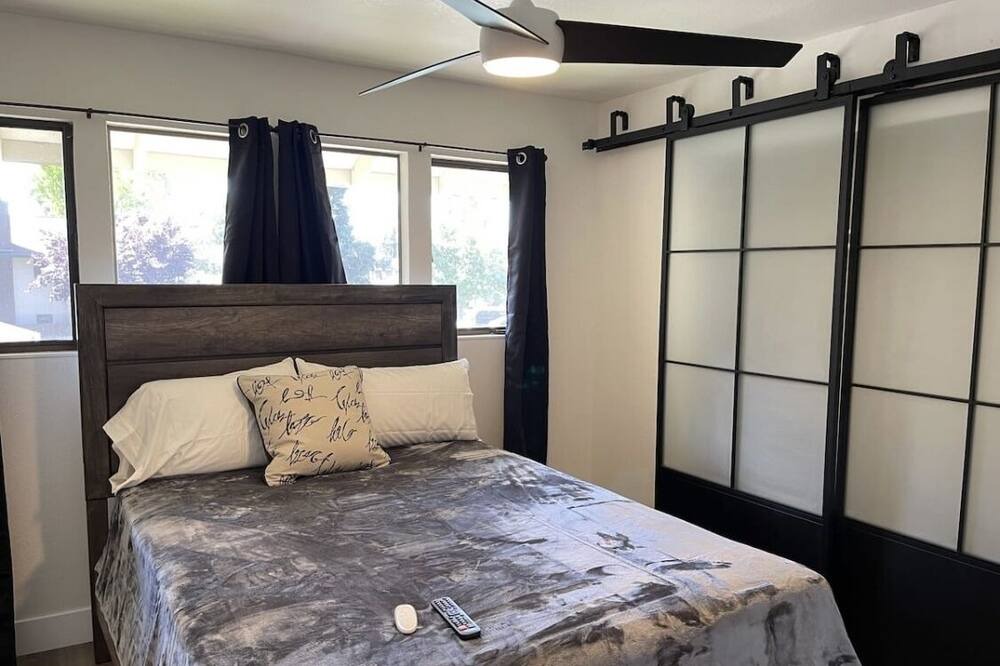 Photo of Bedroom in Antioch