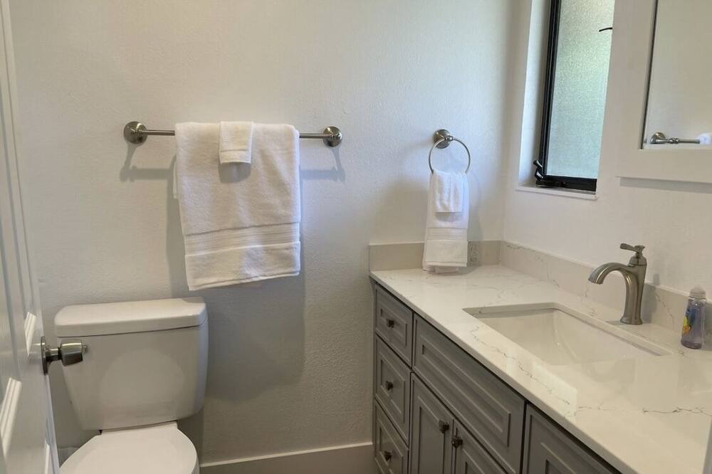 Photo of Bathroom in Antioch