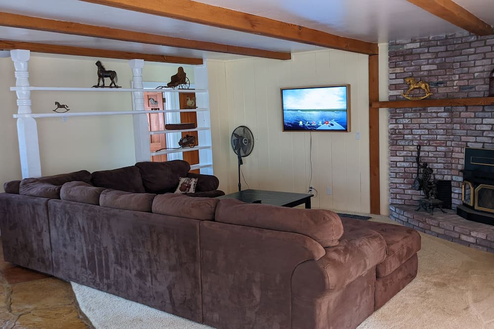 Photo of Livingroom in Covenant
