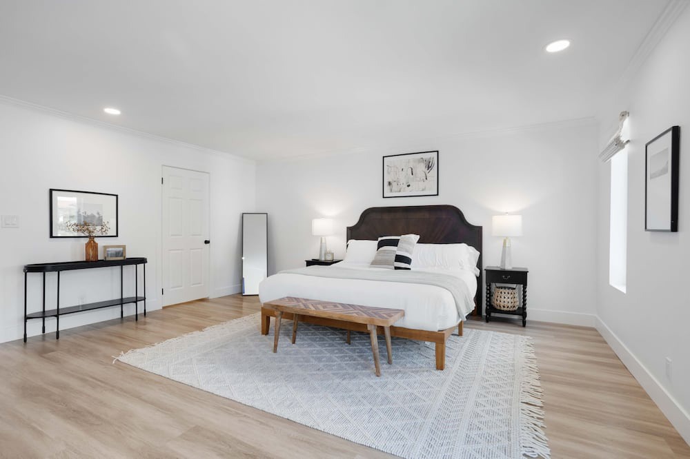 Photo of Bedroom in Sunland-Tujunga