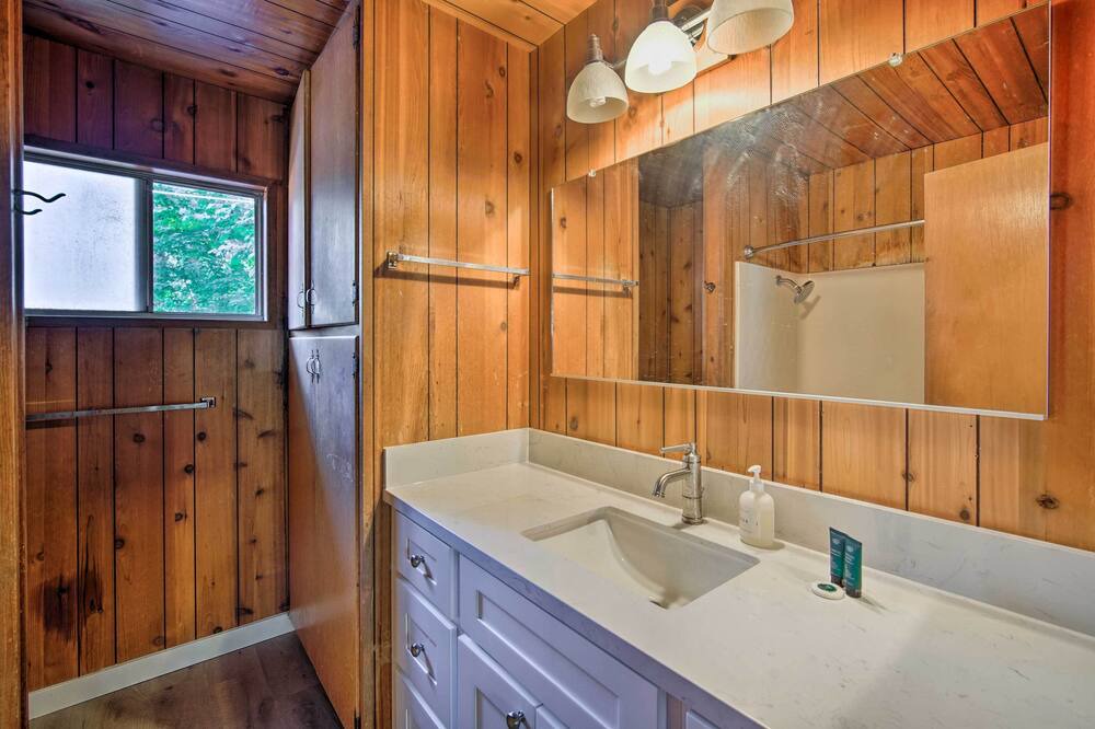 Photo of Bathroom in Wrightwood