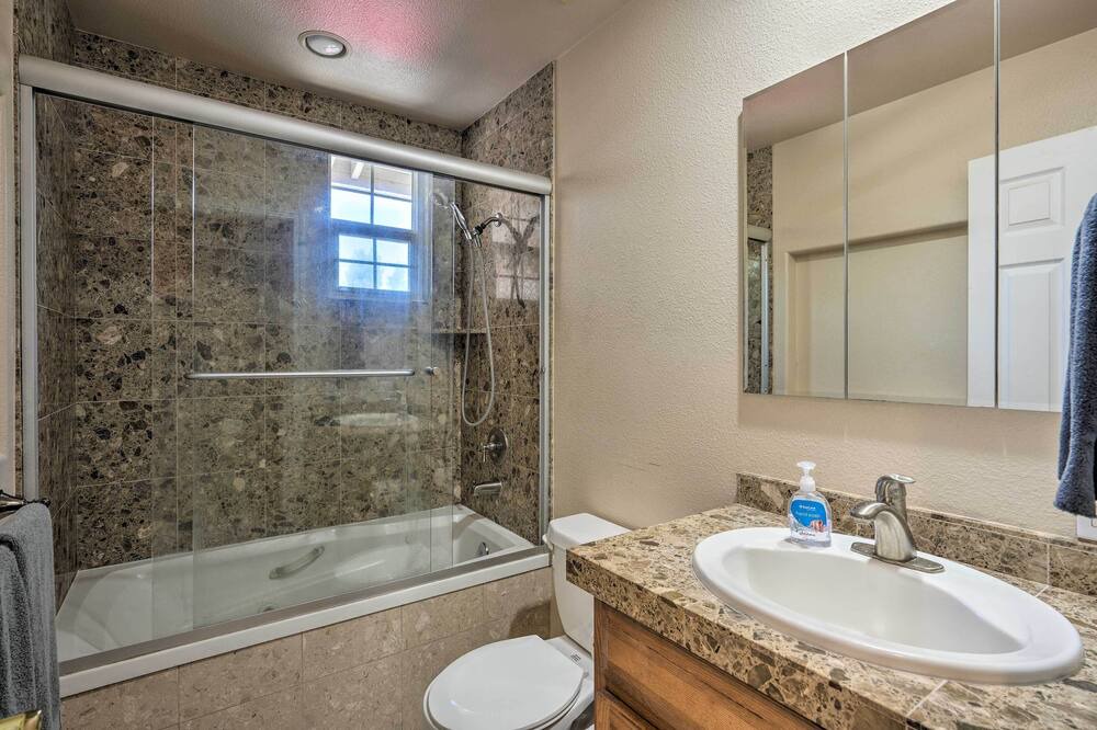 Photo of Bathroom in South Natomas